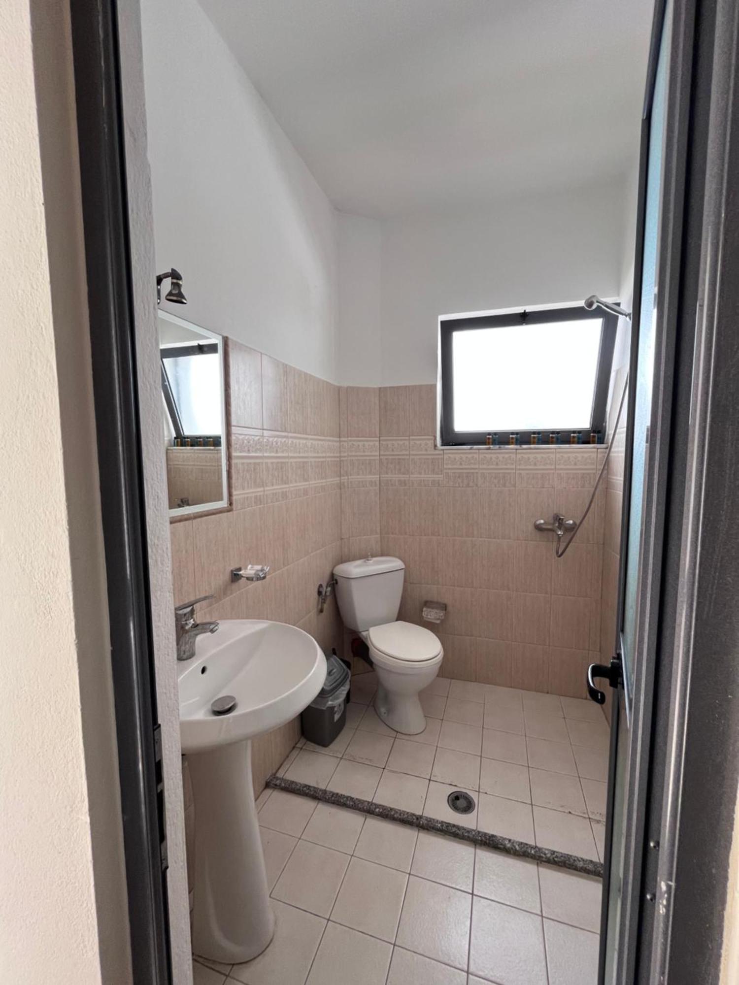 Hotel Primavera Sarande Bagian luar foto