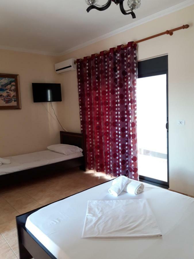 Hotel Primavera Sarande Bagian luar foto